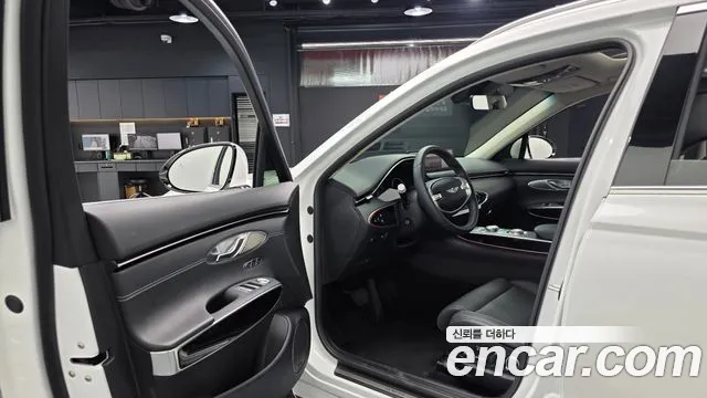 Genesis GV70 — Фото автомобиля 10