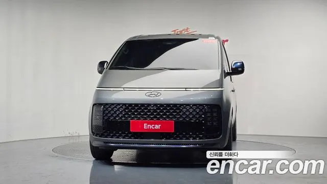Hyundai Staria Staria L3.5 Lounge 9 мест — Фото автомобиля 3