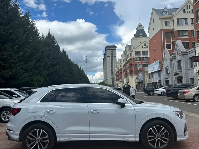 Audi Q3 — Фото автомобиля 4