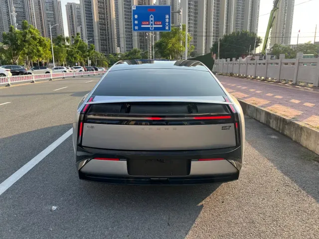 Xpeng P7 — Фото автомобиля 7