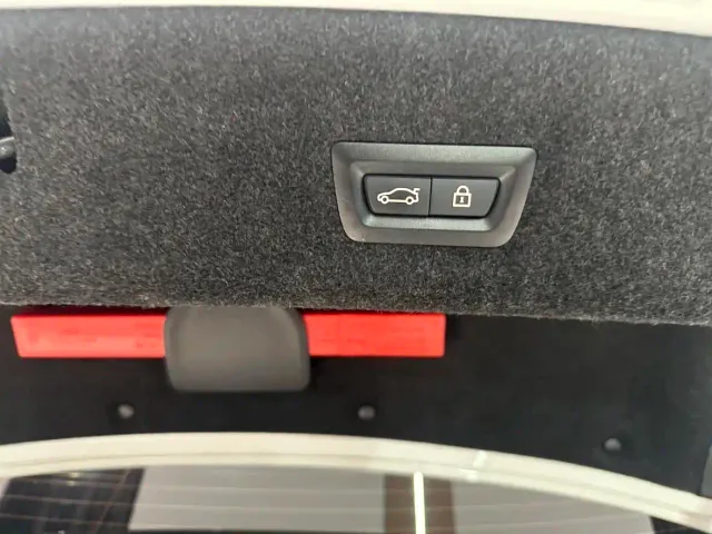 BMW 3 Series — Фото автомобиля 8