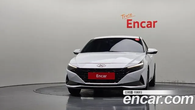 Hyundai Avante CN7 — Фото автомобиля 3