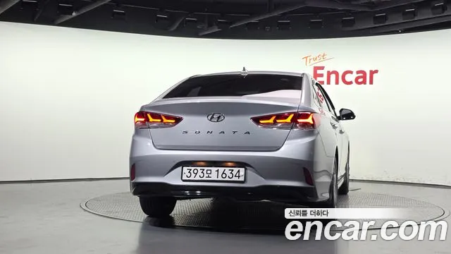 Hyundai Sonata — Фото автомобиля 4