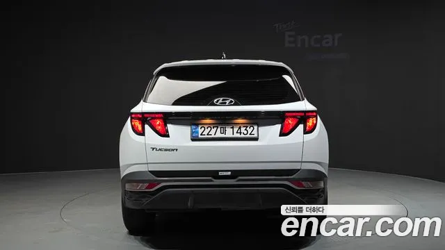 Hyundai Tucson Tucson (NX4) Дизель 2.0 2WD — Фото автомобиля 4