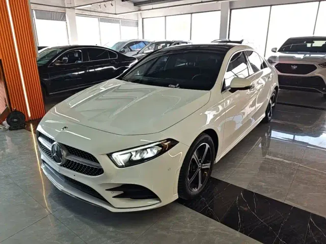 Фотография автомобиля — Mercedes-Benz A-Class