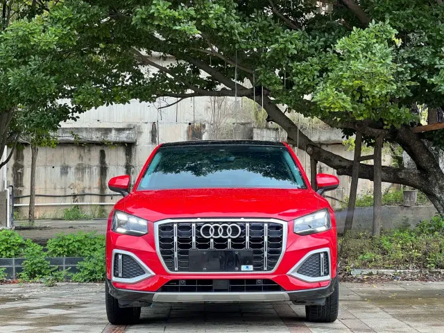 Audi Q2L — Фото автомобиля 2