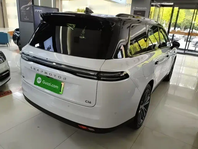 Leapmotor C16 — Фото автомобиля 6