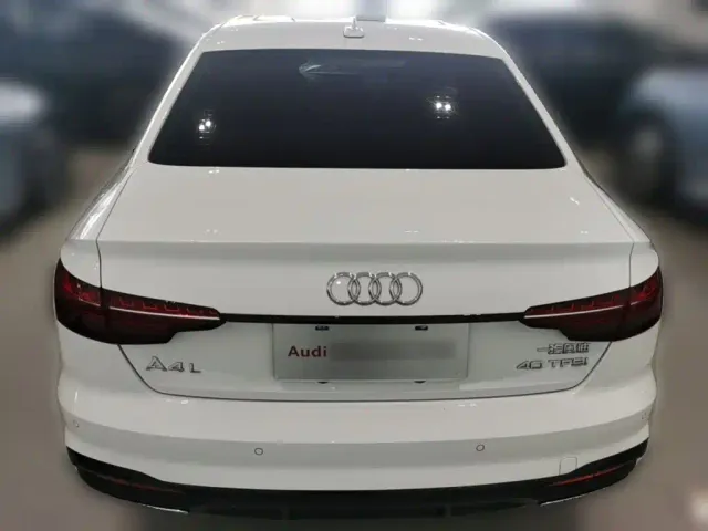 Audi A4L — Фото автомобиля 7