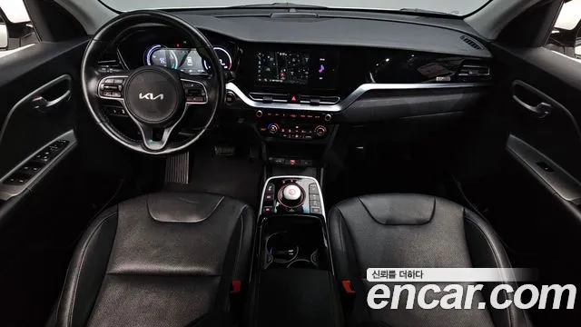 Kia Niro — Фото автомобиля 10
