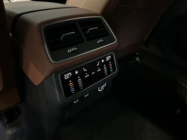 Audi A6L — Фото автомобиля 12