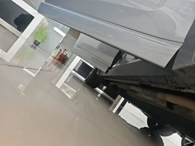 Li Auto L8 — Фото автомобиля 20