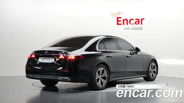 Фотография автомобиля — Mercedes-Benz E-Class W214