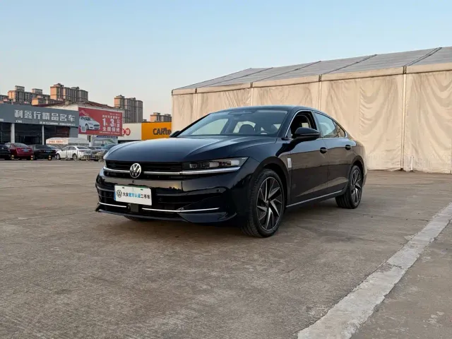 Фотография автомобиля — Volkswagen Magotan