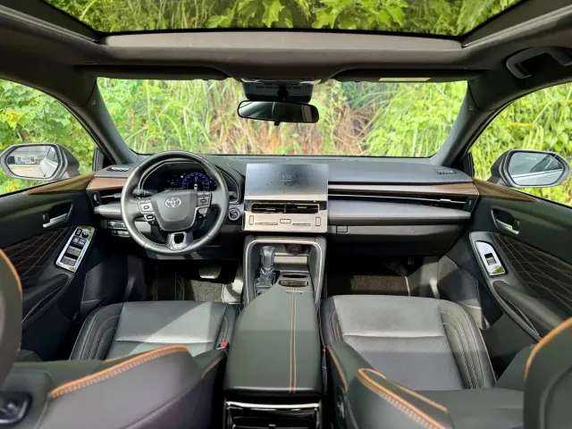 Toyota Avalon — Фото автомобиля 9