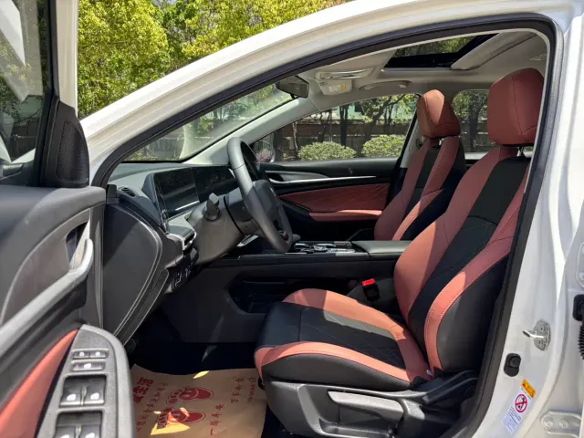 Changan Eado — Фото автомобиля 11
