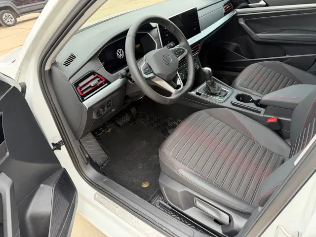 Volkswagen Lavida — Фото автомобиля 6