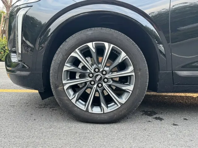 Cadillac Cadillac XT5 2025 2.0T Luxury — Фото автомобиля 21