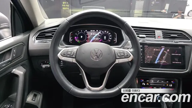Volkswagen Tiguan — Фото автомобиля 11
