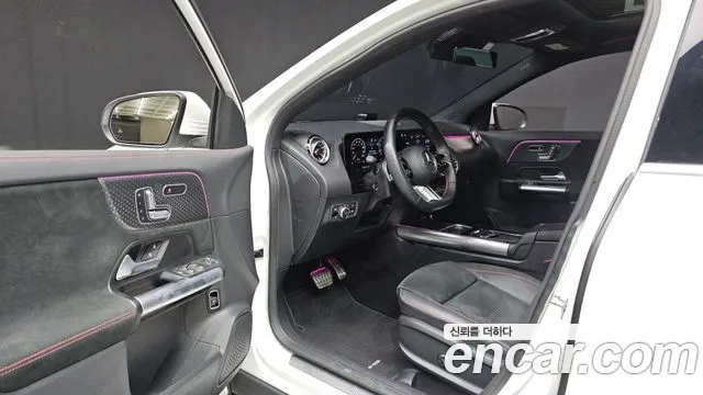 Mercedes-Benz GLA-Class H247 — Фото автомобиля 15