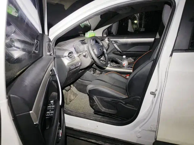 Geely Binyue — Фото автомобиля 8