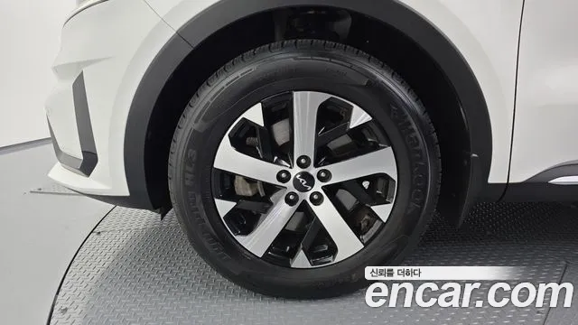 Kia Sorento Sorento 4-е поколение Бензин 2.5T 2WD — Фото автомобиля 5