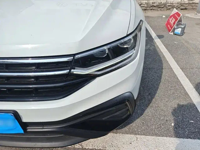 Volkswagen Tiguan L — Фото автомобиля 23