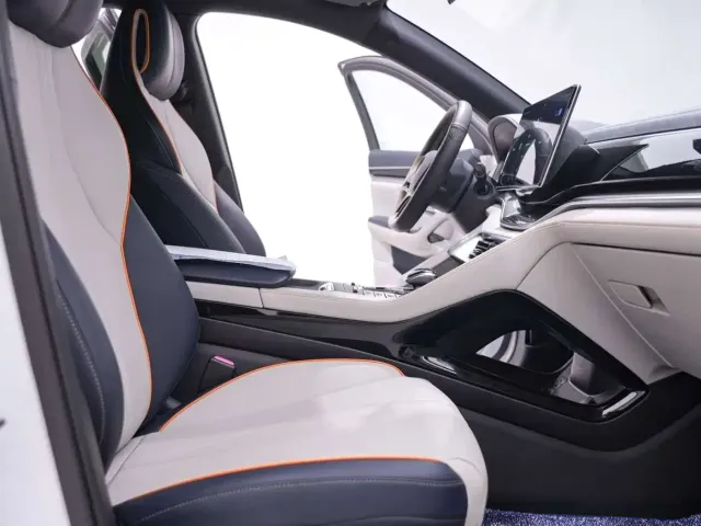 BYD Song PLUS — Фото автомобиля 26