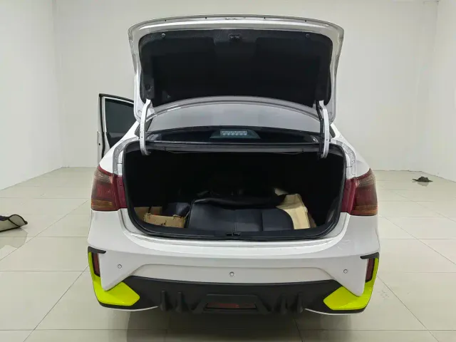 Dongfeng Fengshen E70 — Фото автомобиля 19