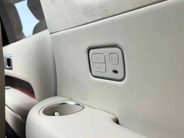 Xiaomi SUV — Фото автомобиля 17