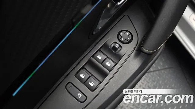 Peugeot 2008 2nd Gen — Фото автомобиля 28