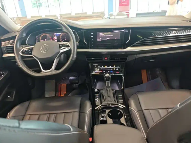 Volkswagen Passat — Фото автомобиля 9