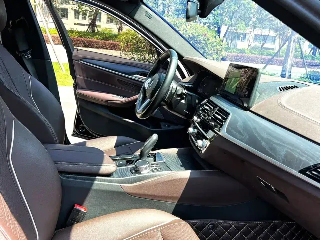 BMW 5 Series — Фото автомобиля 7