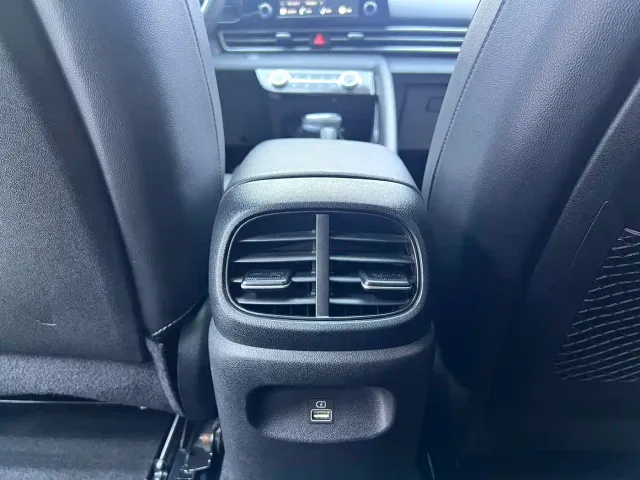 Hyundai Elantra — Фото автомобиля 14