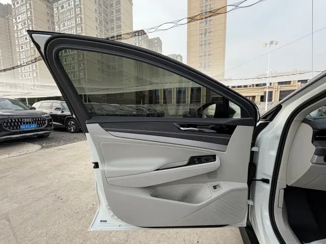 Volkswagen ID.7 Vizzion — Фото автомобиля 15