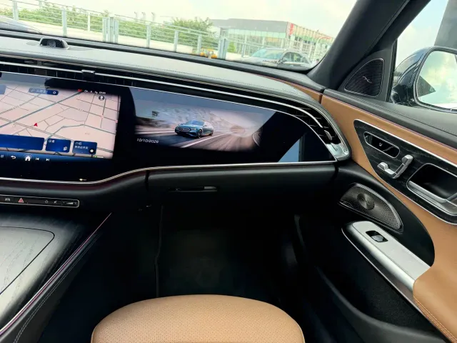 Mercedes-Benz E-Class — Фото автомобиля 27
