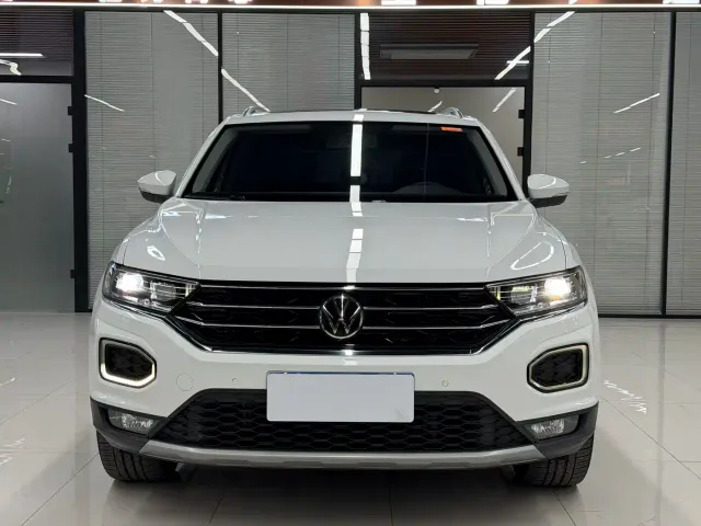Volkswagen T-Roc — Фото автомобиля 2