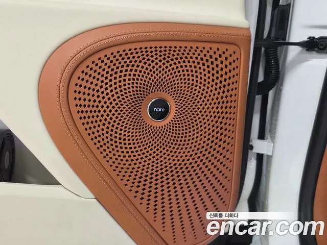 Bentley Flying Spur — Фото автомобиля 20