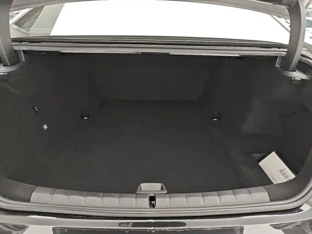 BMW i7 — Фото автомобиля 18