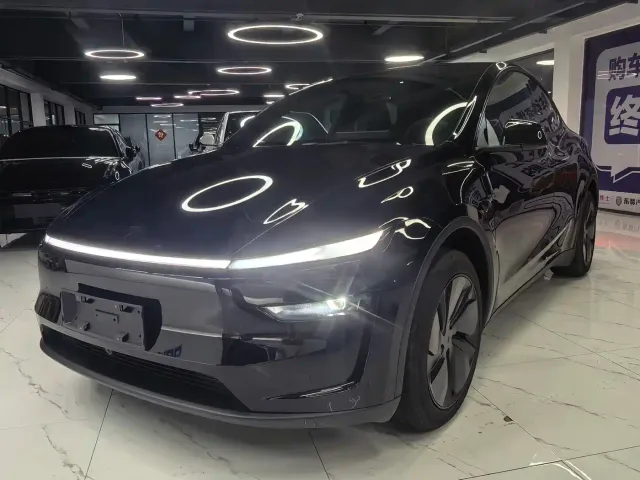 Фотография автомобиля — Tesla Model Y