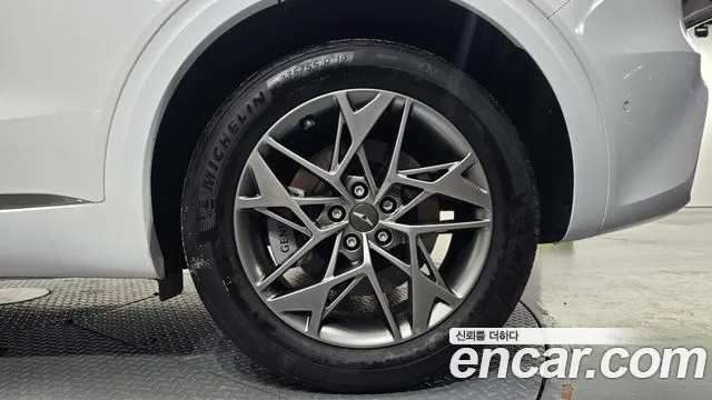 Genesis GV70 — Фото автомобиля 6