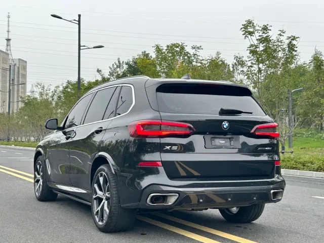 BMW X5 — Фото автомобиля 24