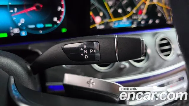 Mercedes-Benz E-Class E-класс W213 E350 4MATIC Exclusive — Фото автомобиля 9