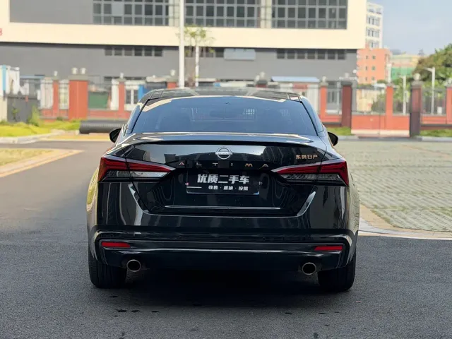 Nissan Teana — Фото автомобиля 8