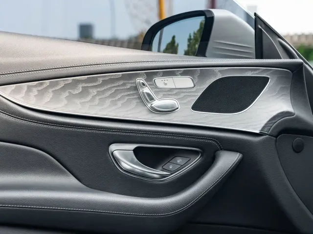 Mercedes-Benz CLS-Class — Фото автомобиля 7