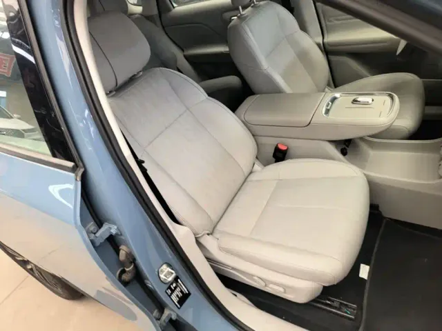 Leapmotor B10 — Фото автомобиля 24