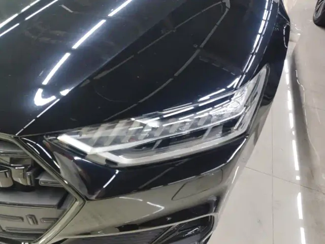 Audi A7L — Фото автомобиля 5
