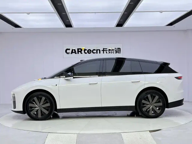 Li Auto i6 — Фото автомобиля 2