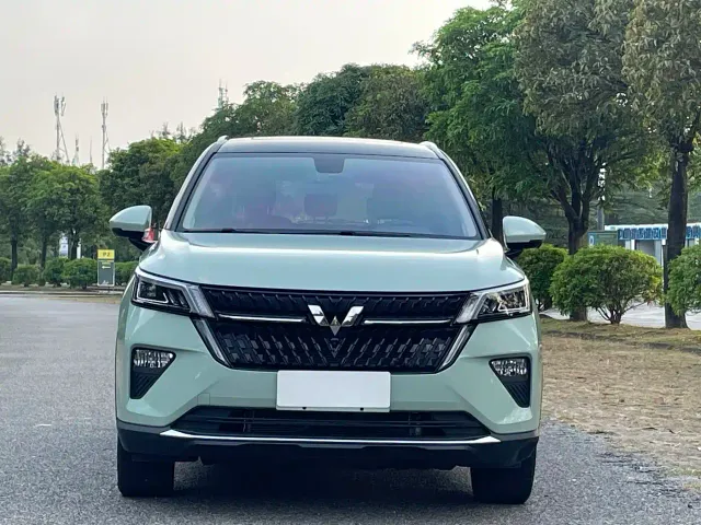 Wuling Asta — Фото автомобиля 2
