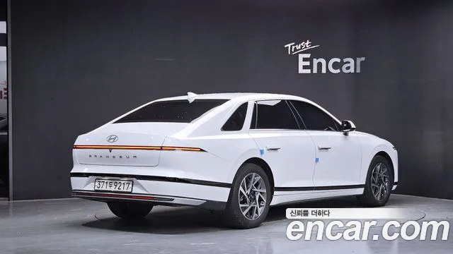 Hyundai Grandeur Grandeur (GN7) 3.5 LPG 2WD (Такси) — Фото автомобиля 2