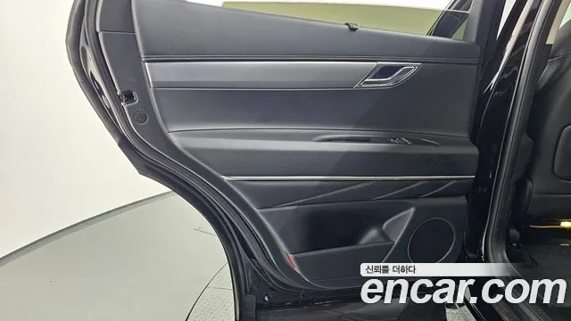 Genesis GV80 — Фото автомобиля 14